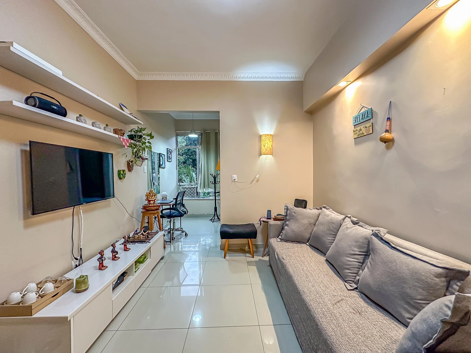 Furnished 1-bedroom apartment with a closed kitchen — photo 7