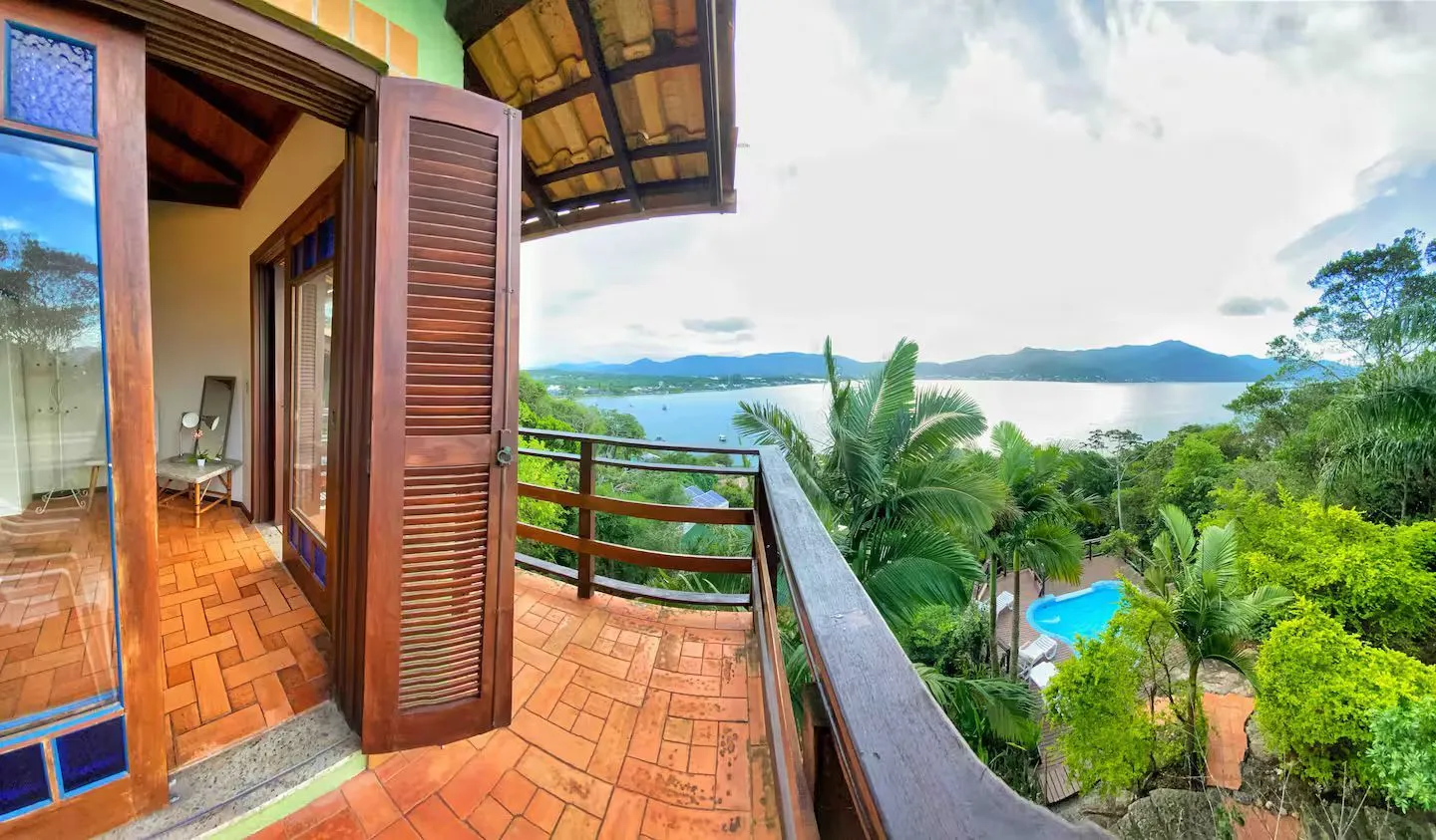 House with 3 bedrooms and glazed balcony