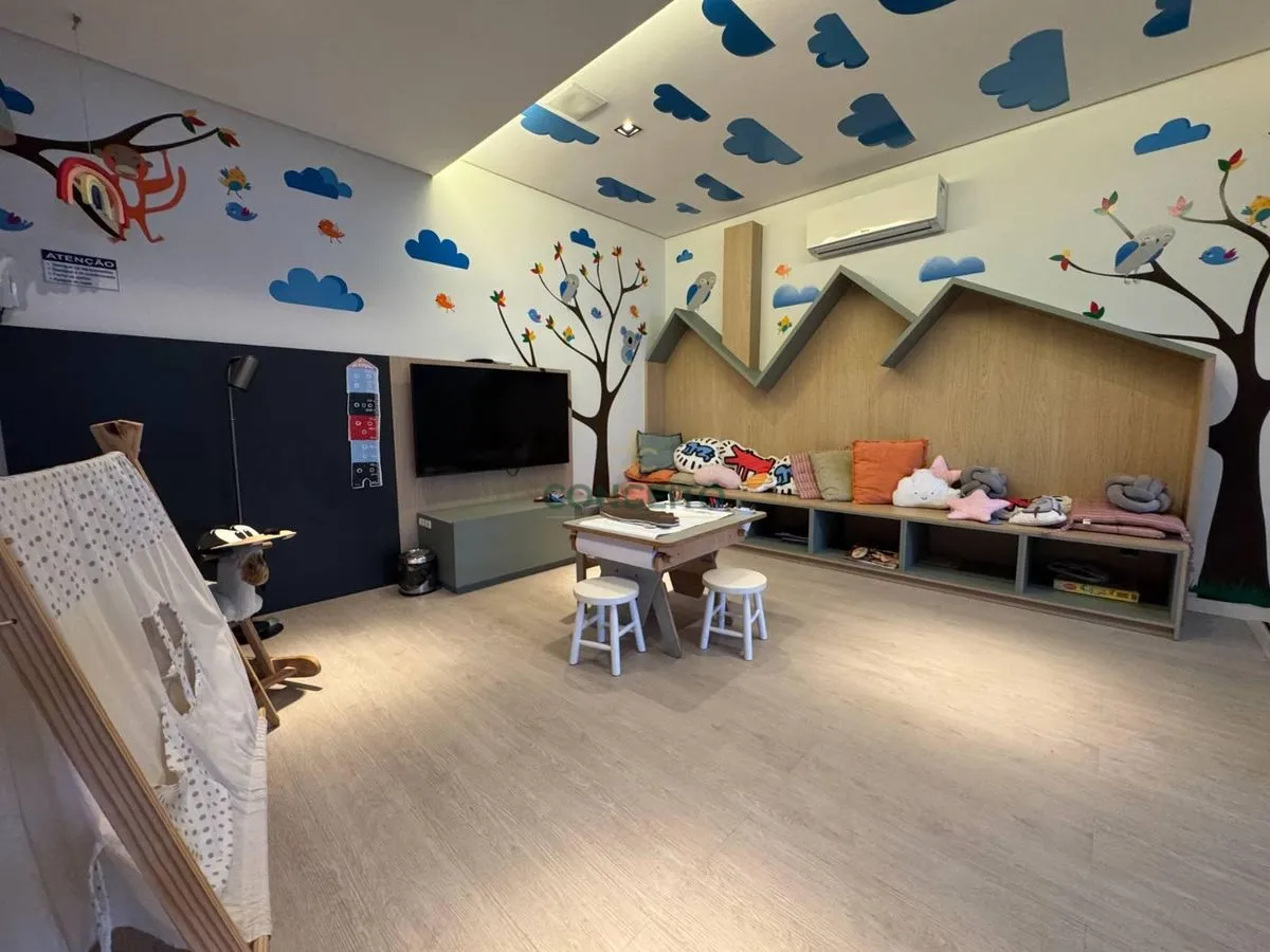 One-bedroom apartment with a washing machine — photo 31