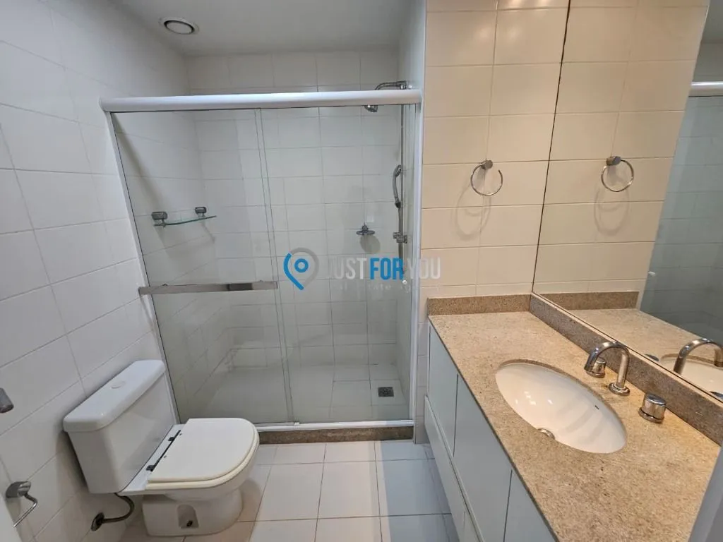 Apartamento mobiliado de 4 quartos em condomínio com piscina — photo 48