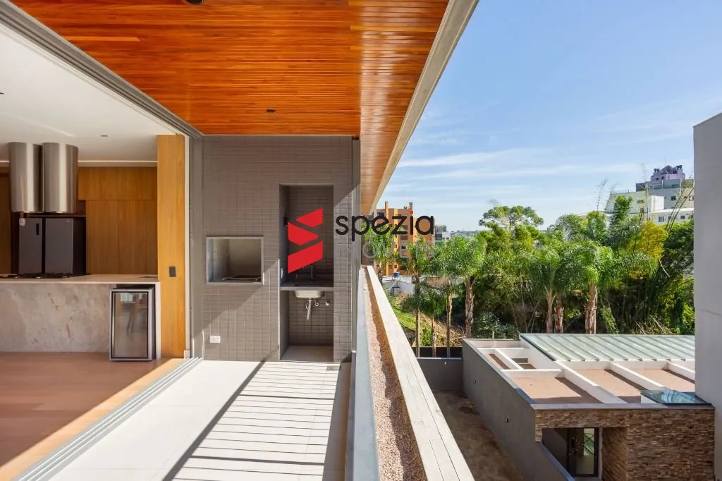 3-bedroom apartment with a grill on the balcony in Curitiba — photo 22