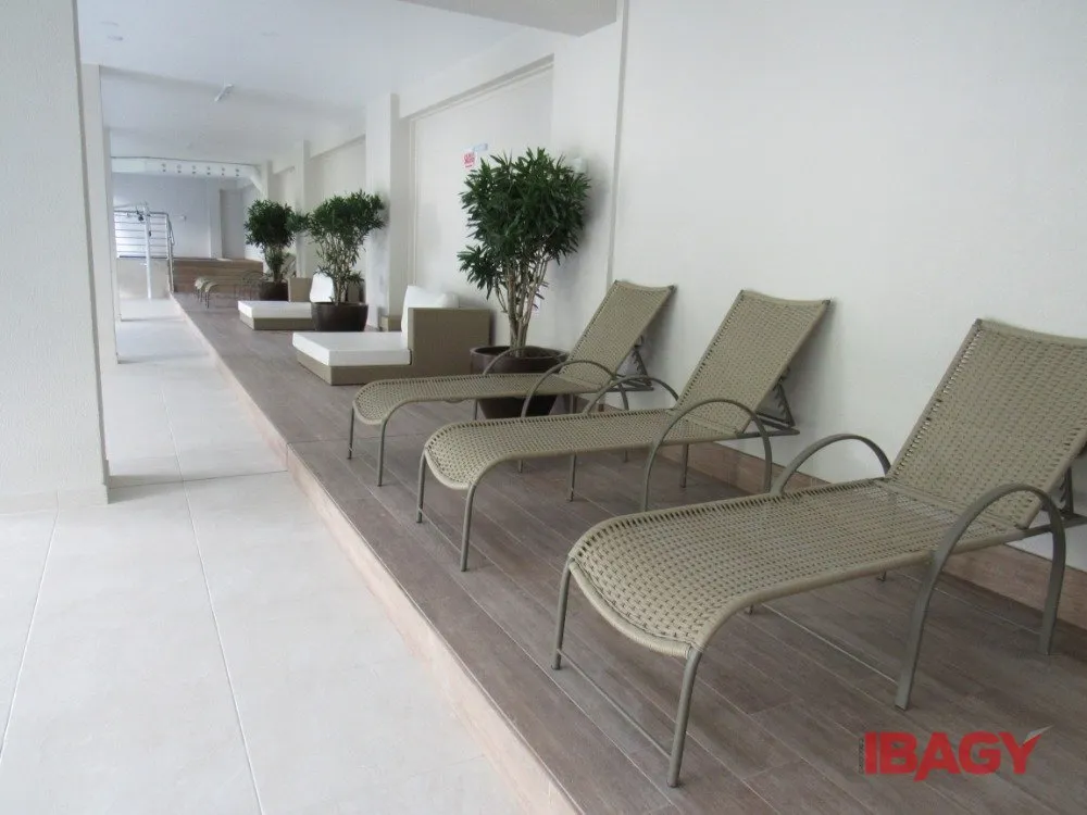 2-bedroom apartment in a building with a sauna — photo 56