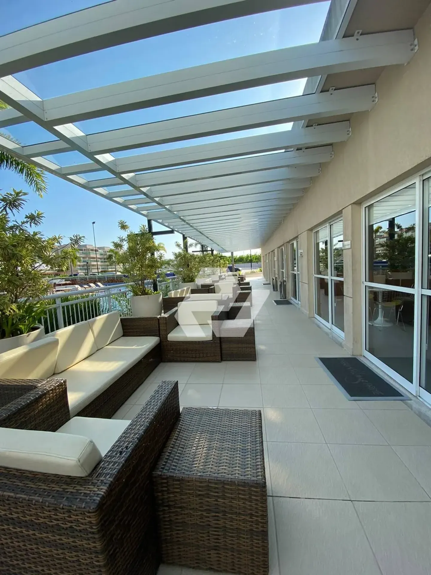 3-bedroom apartment with a private pool — photo 14