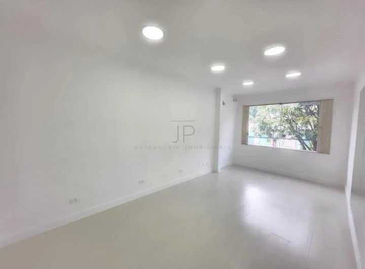 70 m² unfurnished apartment with 1 bedroom and air conditioning — photo 2