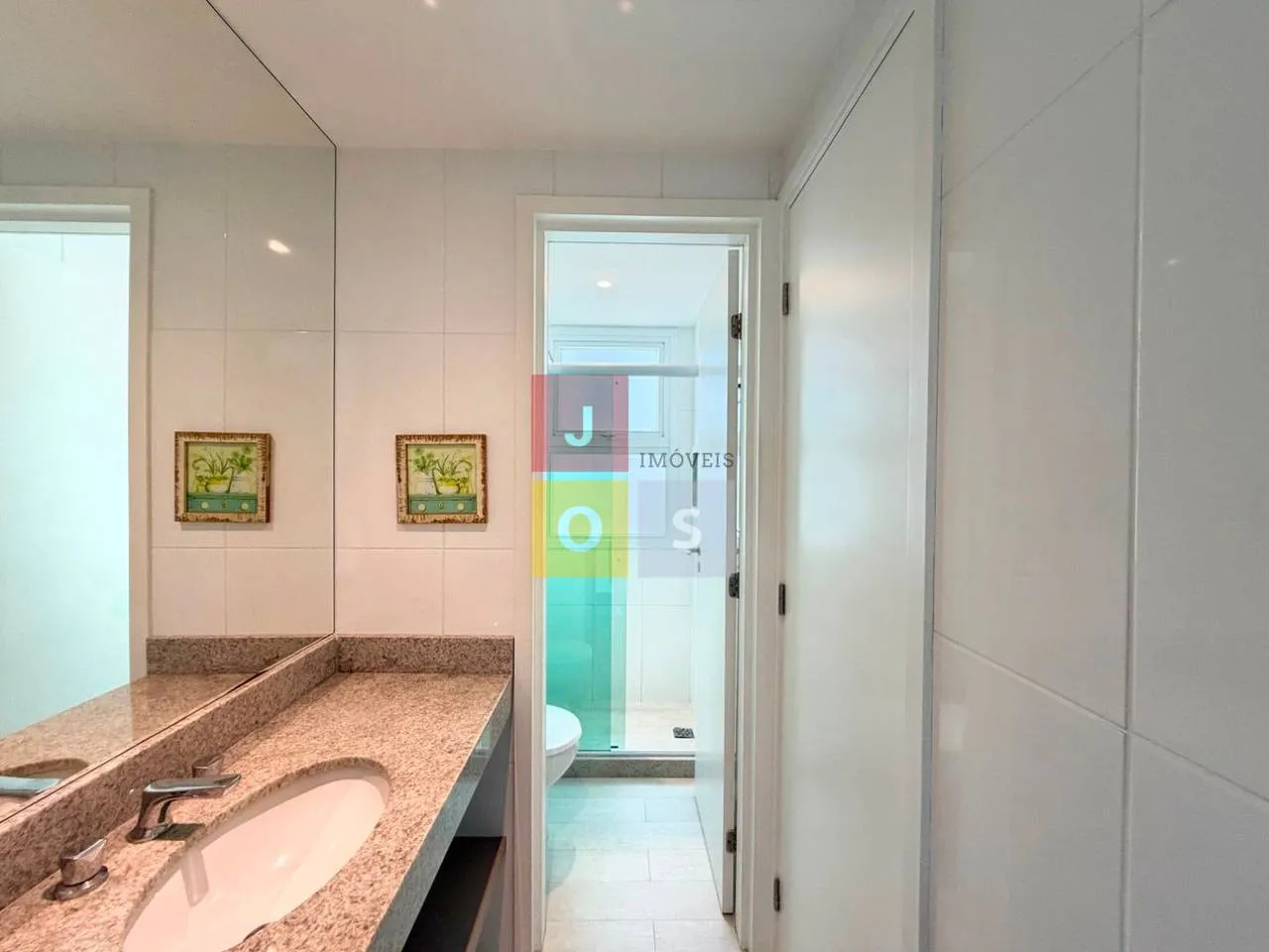 Furnished 4-bedroom suite apartment with 156 m² — photo 120