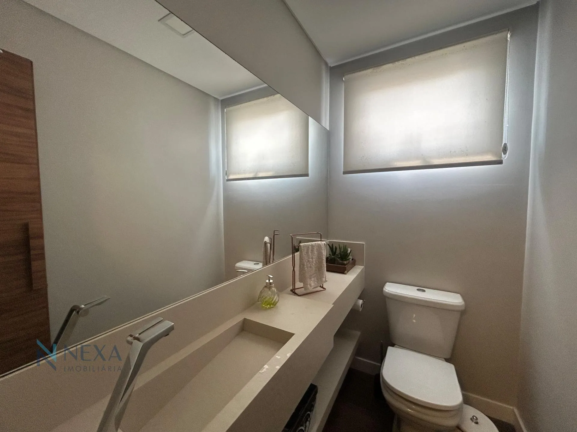 Furnished apartment with 2 en-suites and 152 m² — photo 15