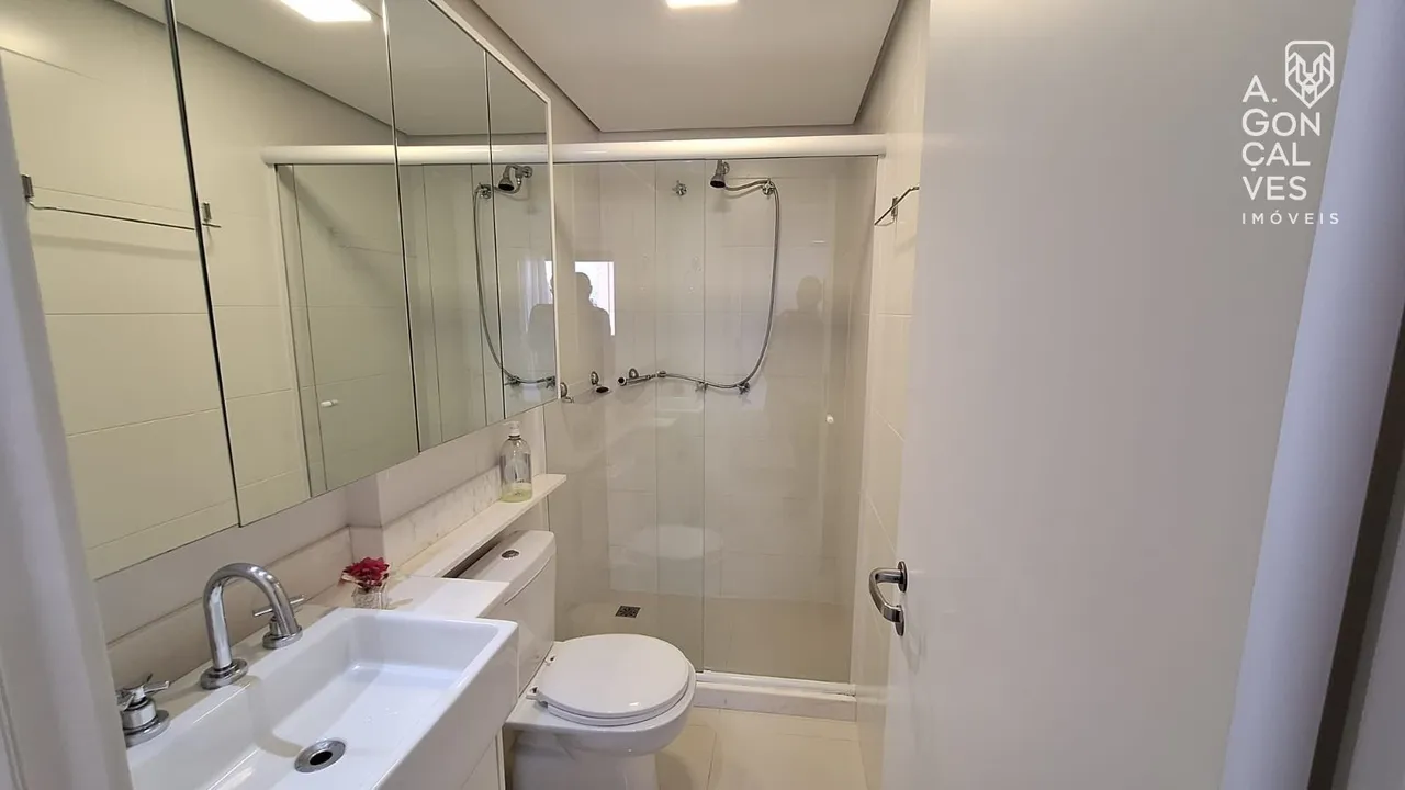 Furnished 56 m² apartment with balcony and 1 parking — photo 14