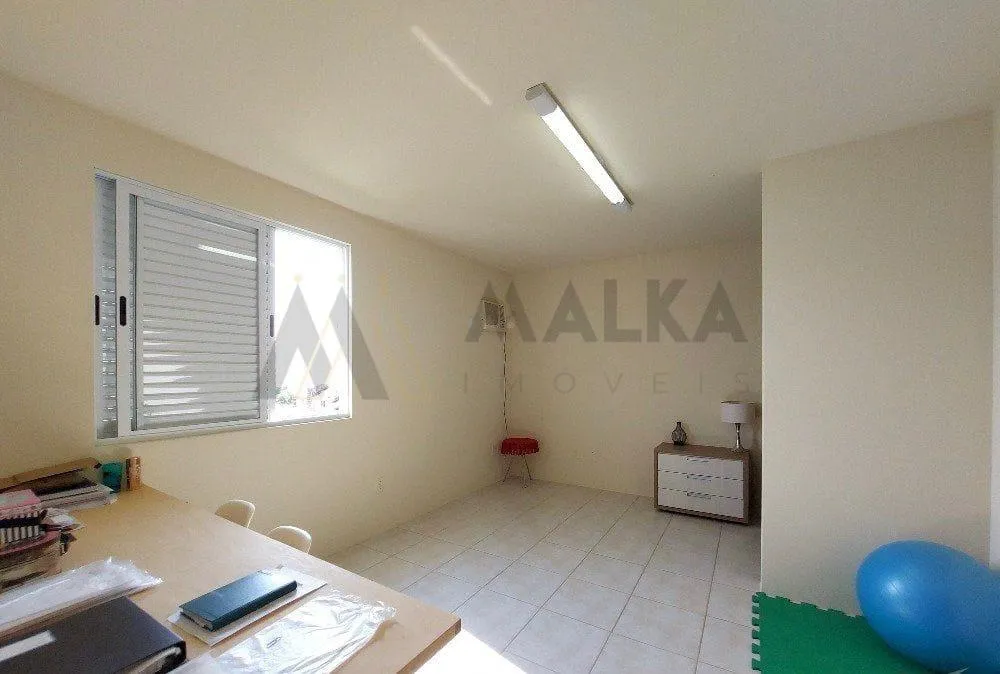 Home office in a 3-bedroom house, 174 m² — photo 17
