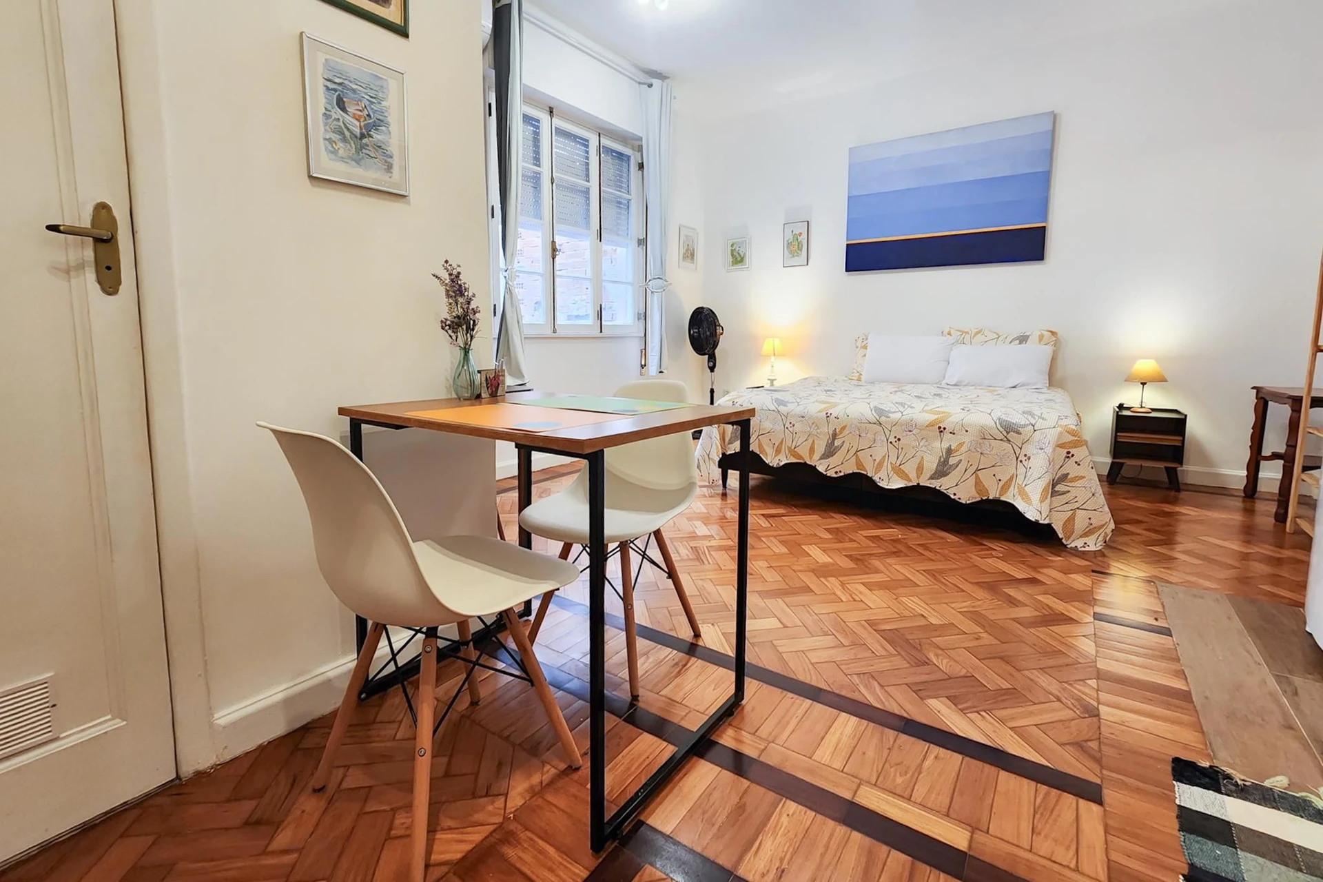 Monoambiente con espacio de home office en Rio de Janeiro — photo 11