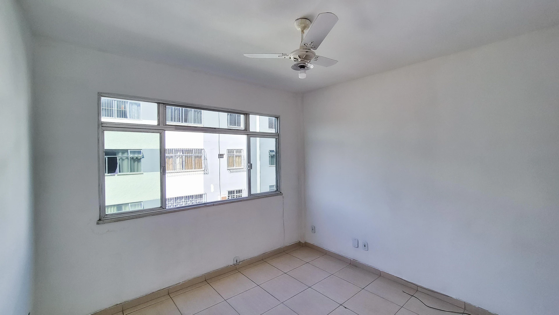 Unfurnished apartment with 2 bedrooms and 1 bathroom — photo 40