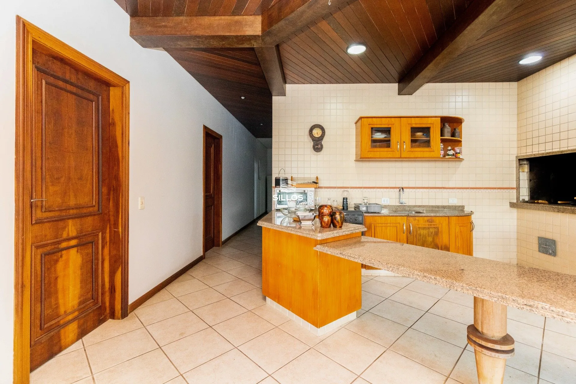 Casa de 5 quartos com banheira, São João — photo 17