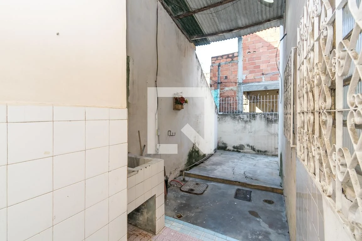 Casa para locação com 3 quartos, 2 banheiros e 1 vaga — photo 21