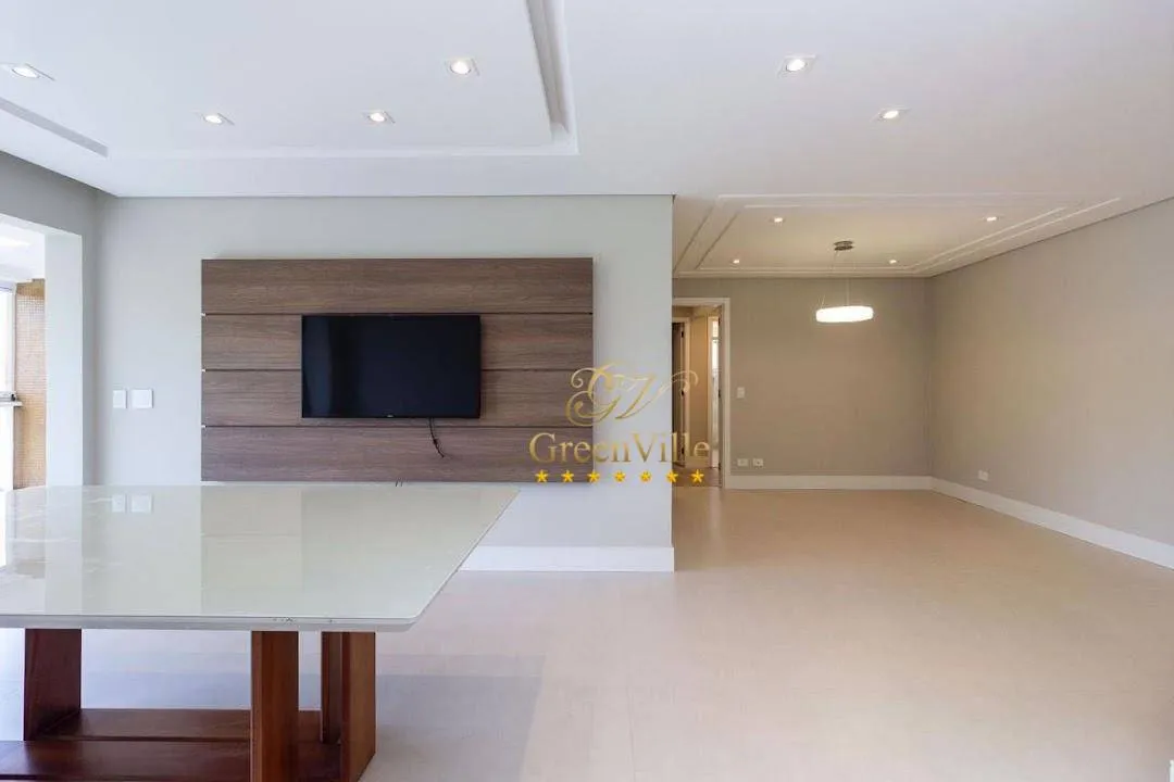 4-bedroom rental apartment with 297 m² and 3 parking spots — photo 32