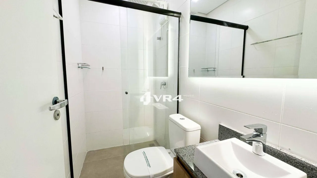Furnished 33 m² studio with 1 bedroom and a balcony — photo 6