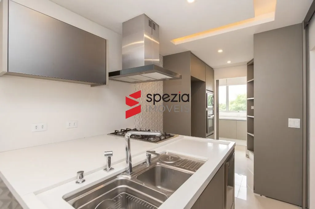 332 m² apartment with 2 bedrooms and 5 bathrooms — photo 3