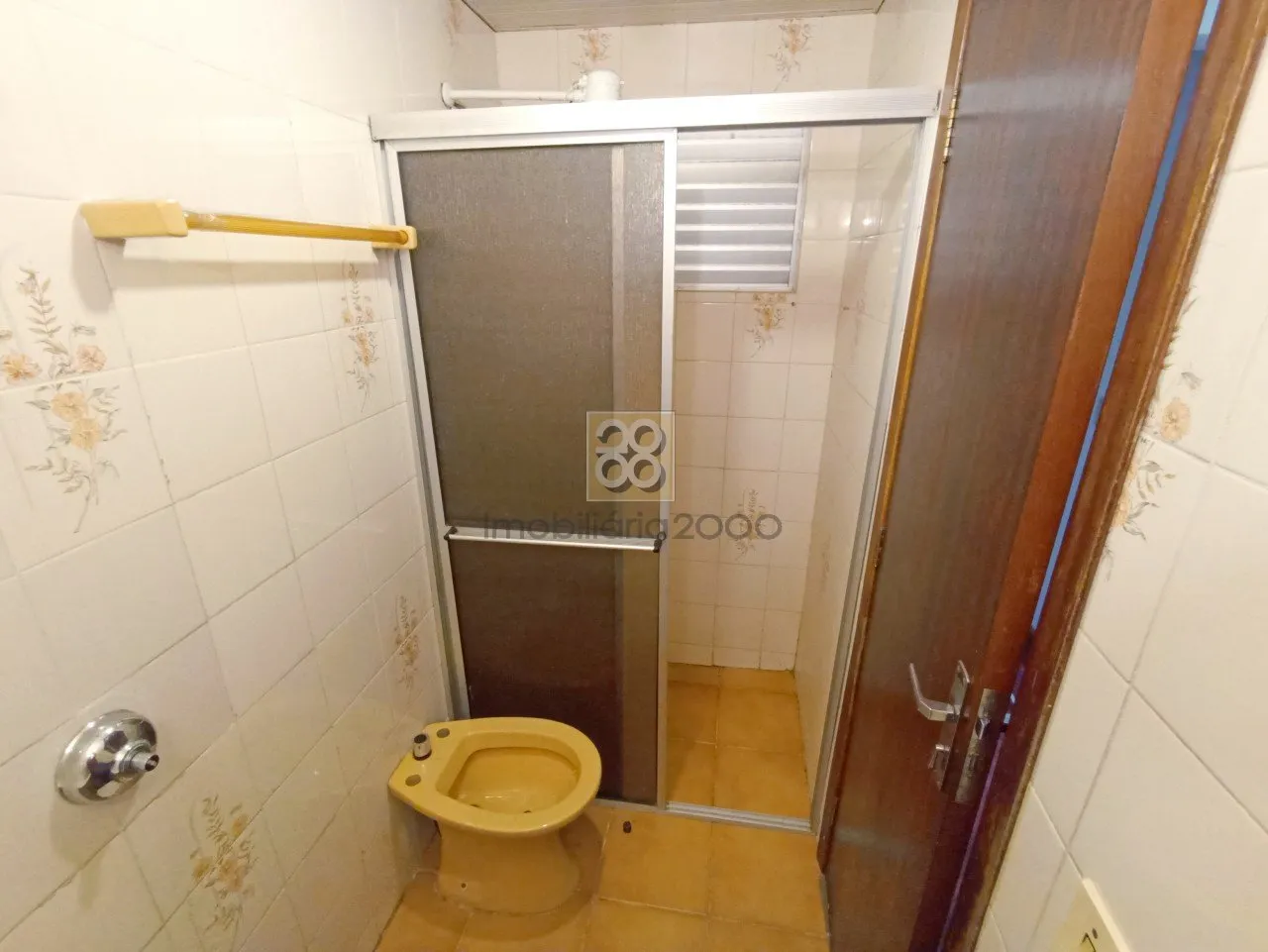 Apartment, 67 m², with wood or laminate floors — photo 2