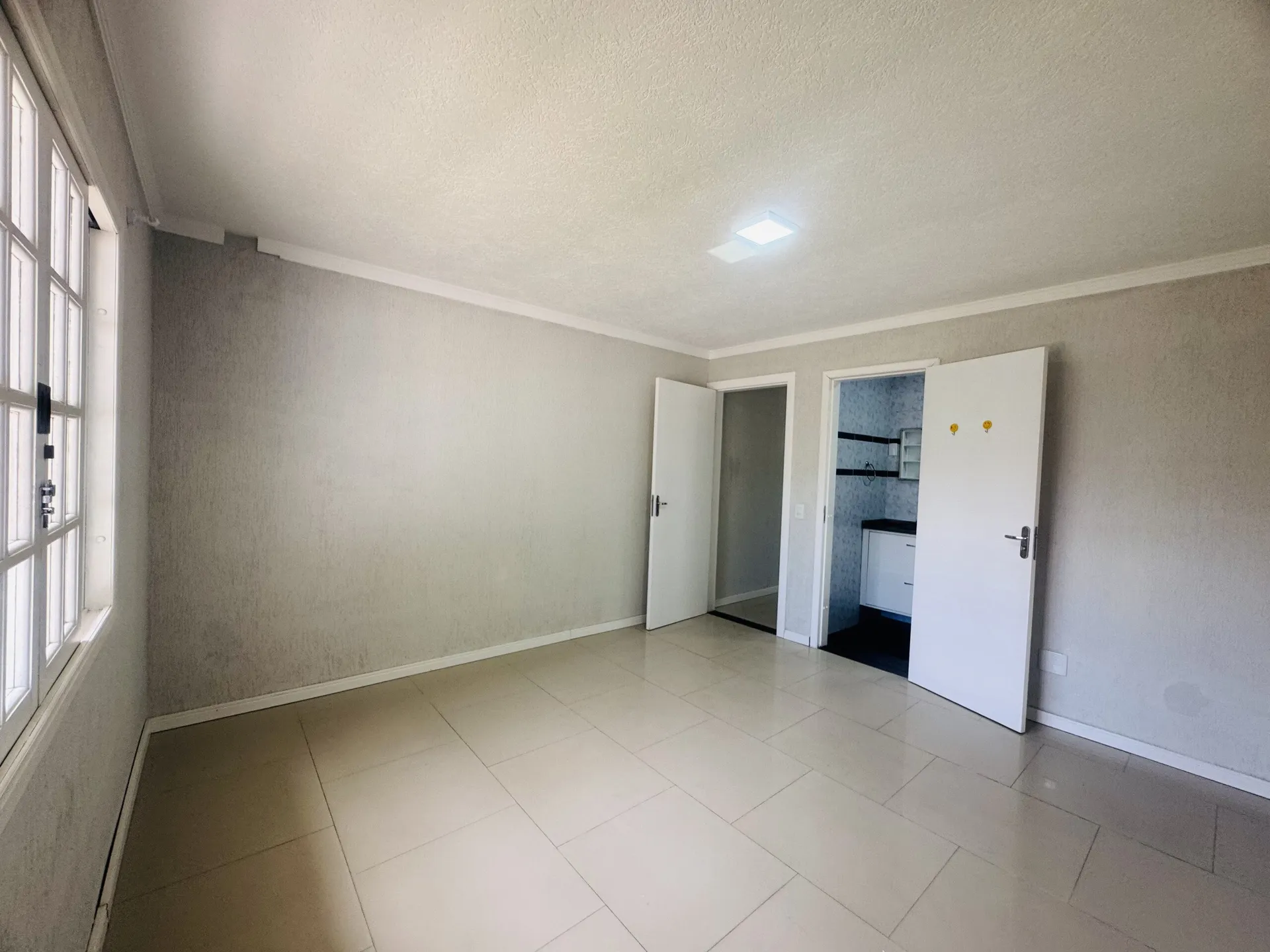 2-bedroom, 80 m² house in Curitiba — photo 16