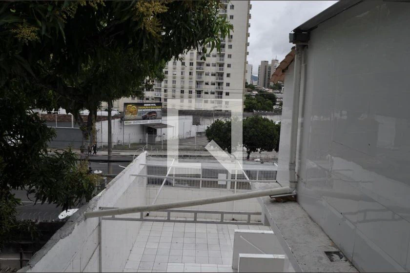 1-bedroom apartment with a private garden — photo 7