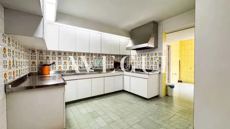 Duplex penthouse with 480 m², 4 bedrooms and 5 baths — photo 2