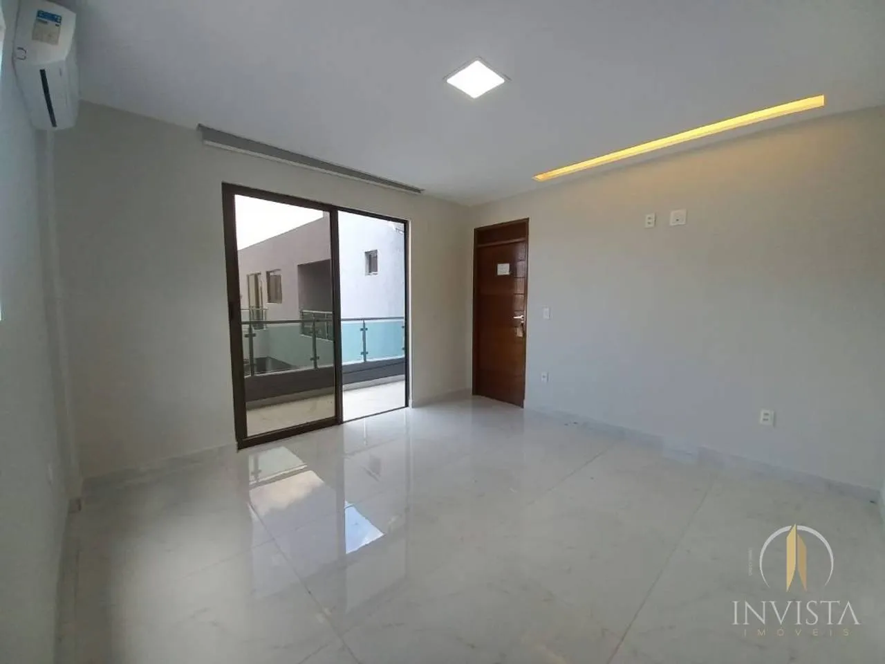 Furnished house, 481 m², with floor-to-ceiling windows — photo 33