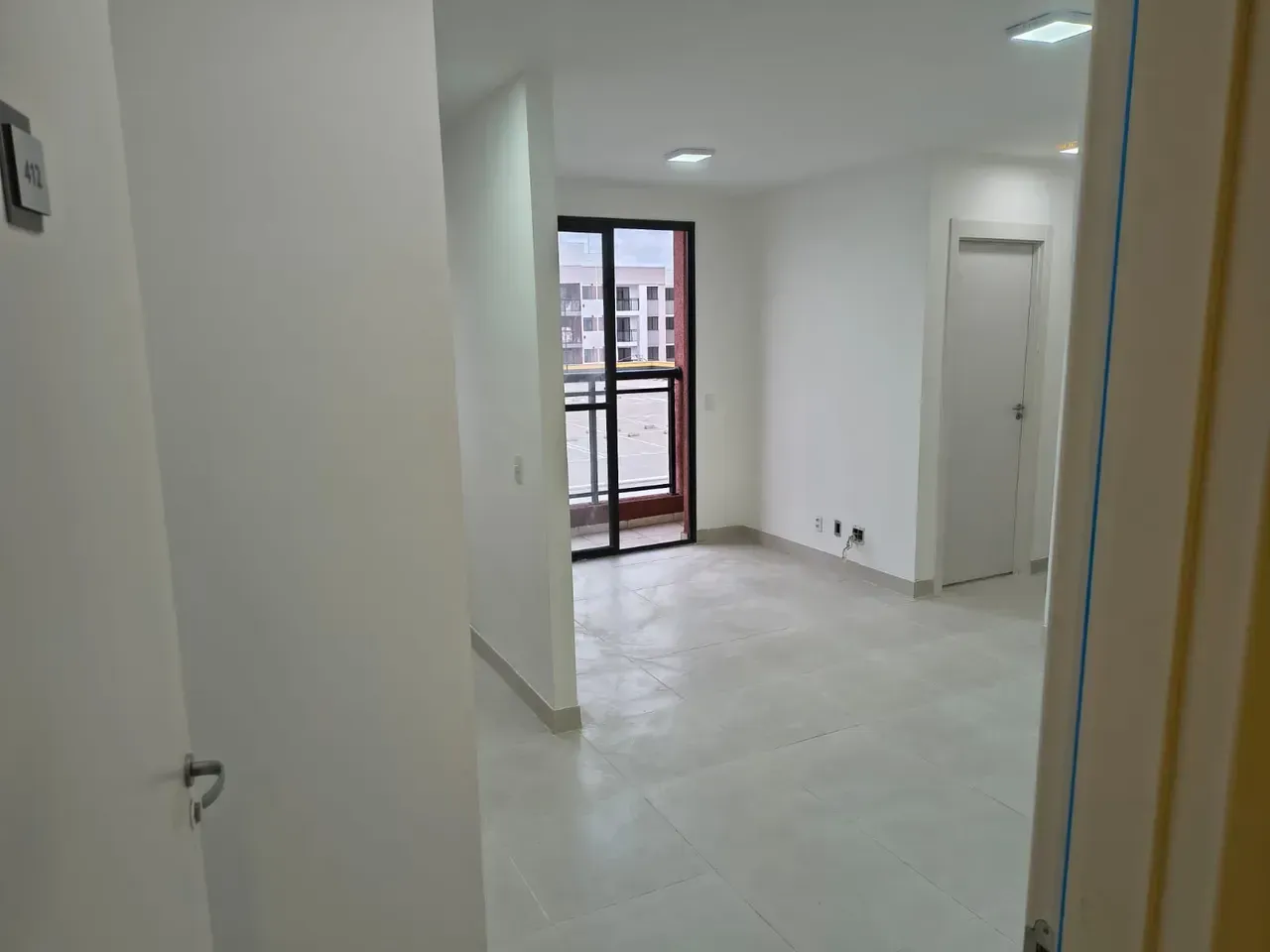 Apartment with 2 bedrooms and mountain-view balcony — photo 9