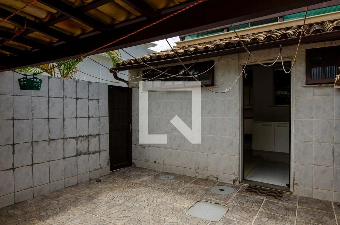 House for rent with 4 bedrooms, 4 baths and 3 parking spots — photo 72