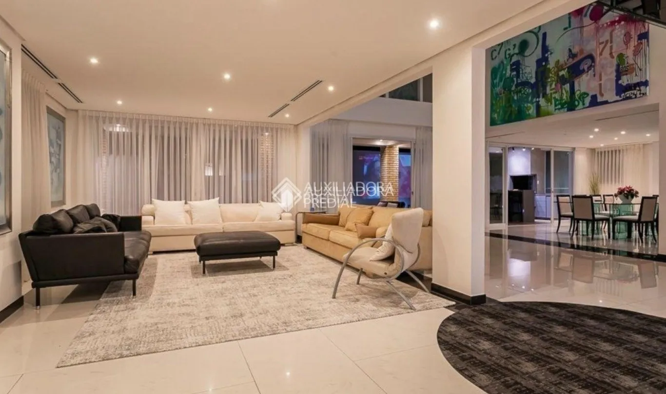 Furnished house with 6 en-suite bedrooms and 7 baths — photo 41