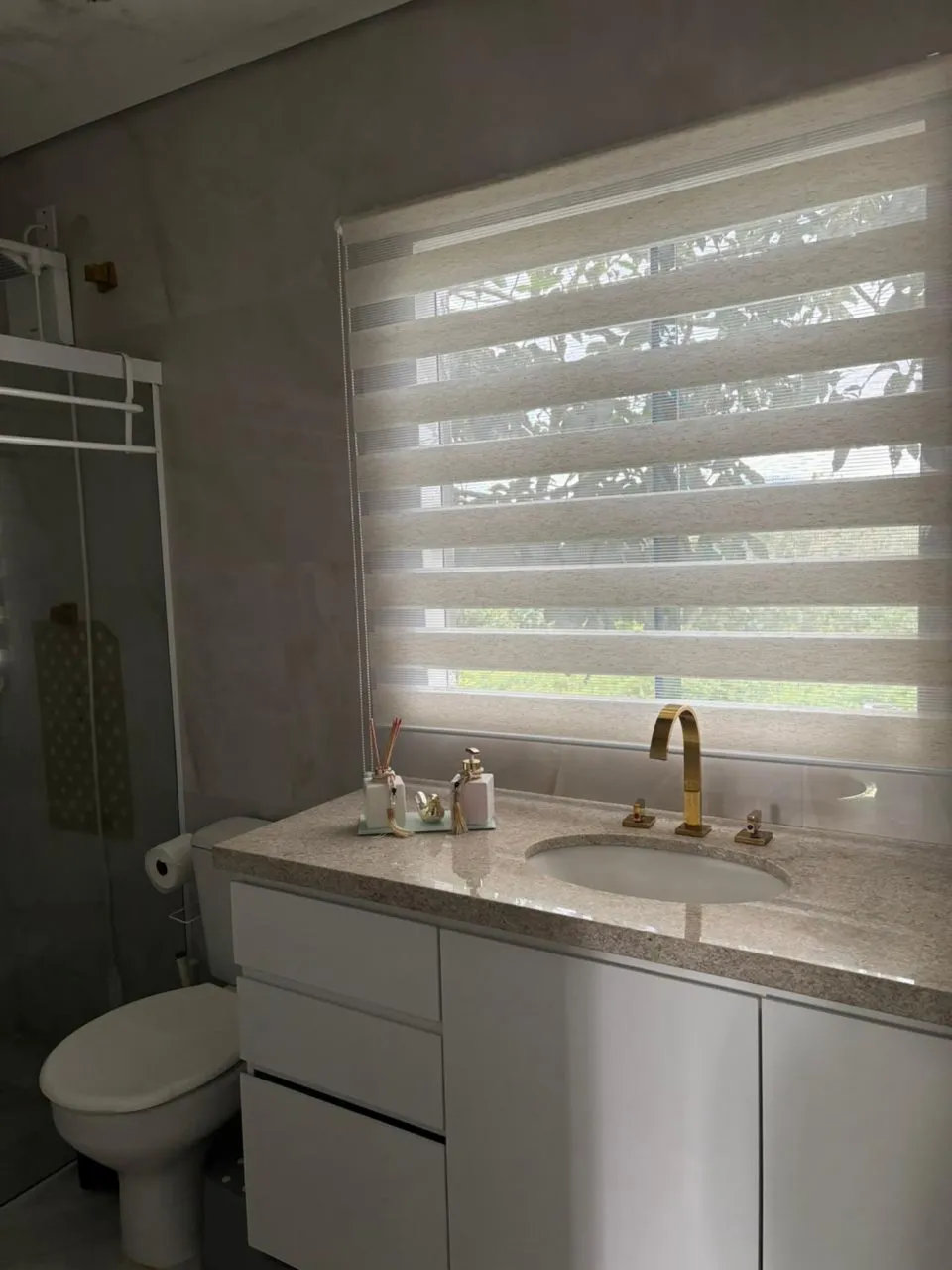 Balcony with a grill in a 3-bedroom house, 80 m² — photo 5