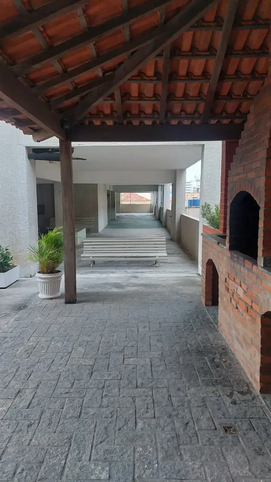Unfurnished 2-bedroom apartment with 70 m² — photo 36