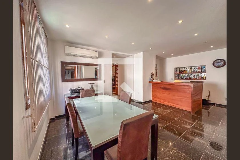 Мебльований будинок з 3 спальнями та 810 м² — photo 27