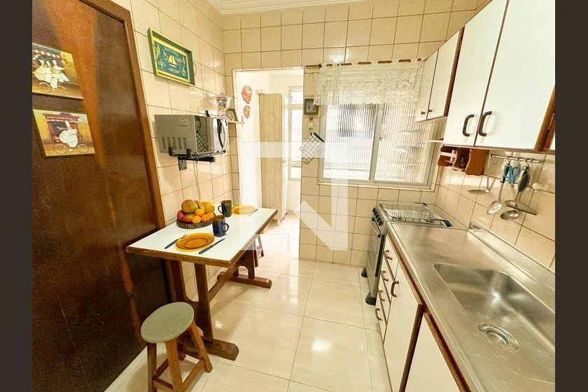 Apartamento mobiliado com 94 m² e cozinha com fogão a gás — photo 12