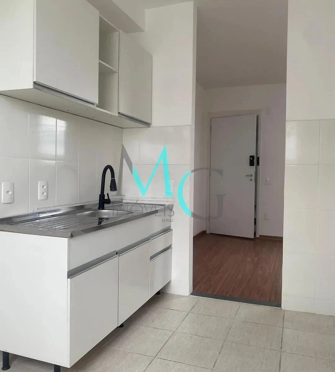 Apartment with 2 bedrooms and a separate fitted kitchen — photo 2