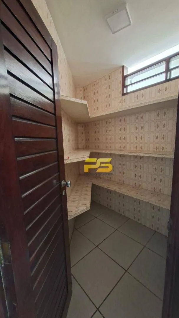House with 4 en-suite bedrooms and electronic gate — photo 37