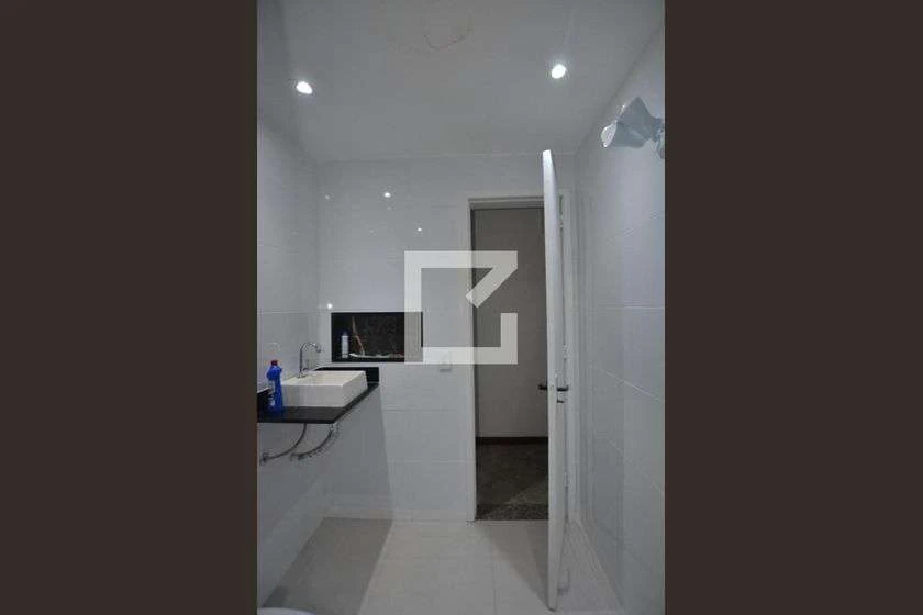 Apartamento com 2 quartos e 2 banheiros, 87 m² e varanda