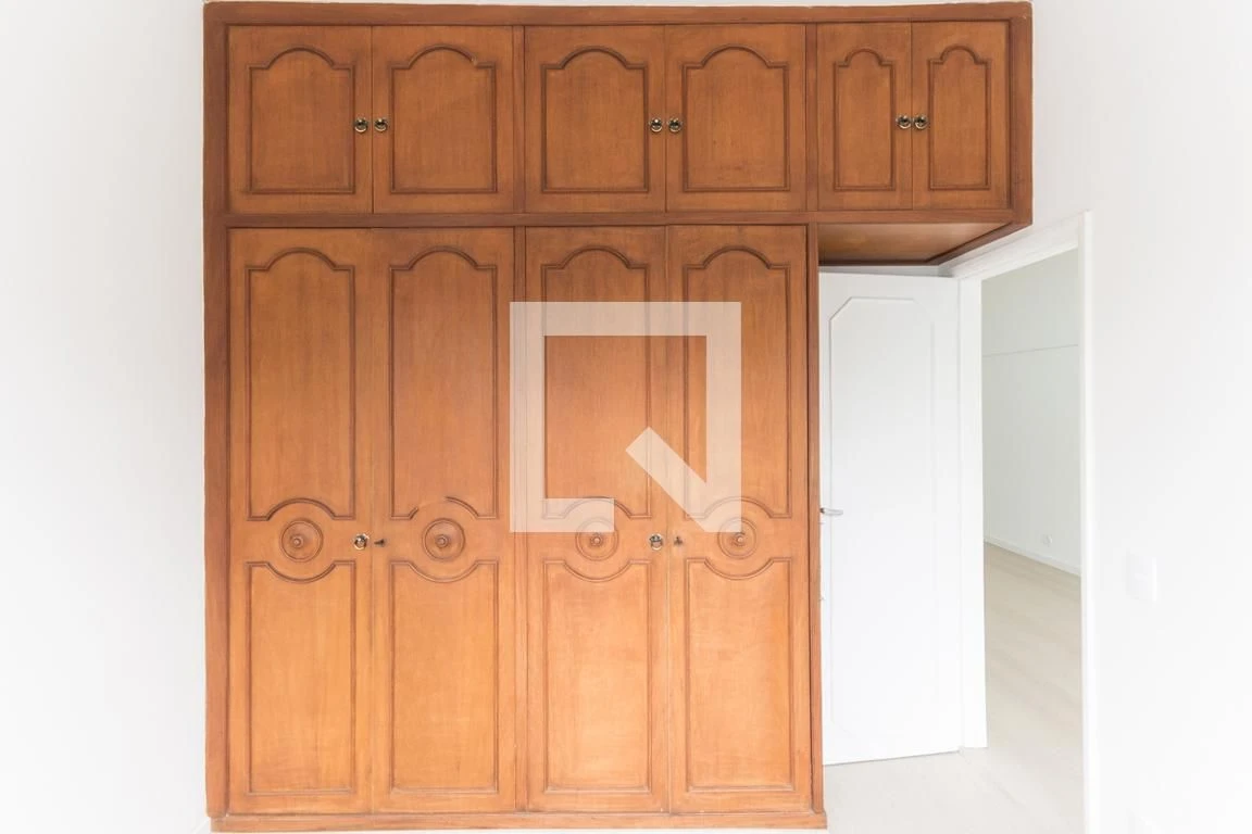 Apartamento de 2 quartos com varanda envidraçada — photo 4