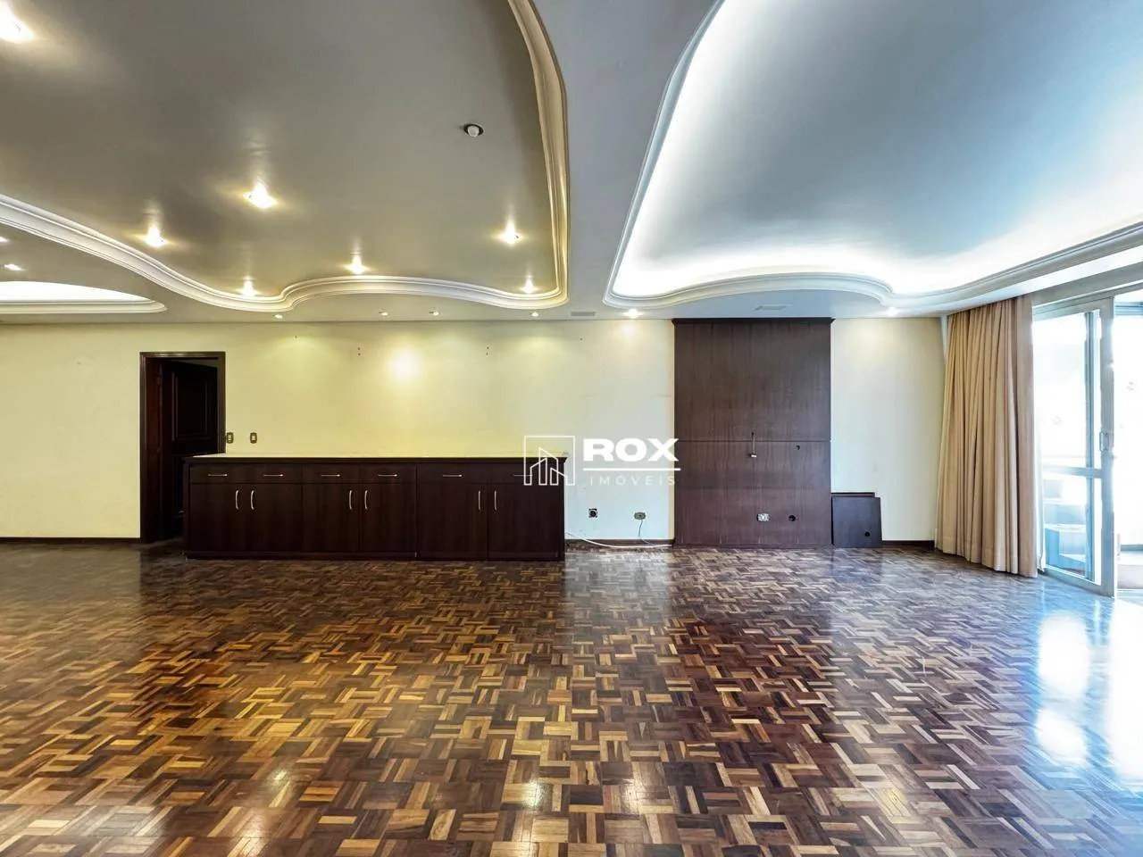 250 m² apartment with 3 bedrooms and a gas stove — photo 5