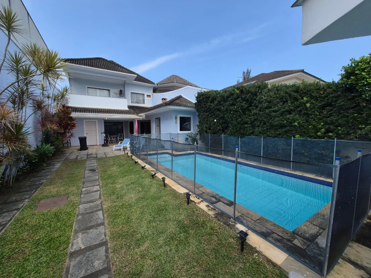Furnished house for rent with 4 bedrooms and 5 bathrooms — photo 2