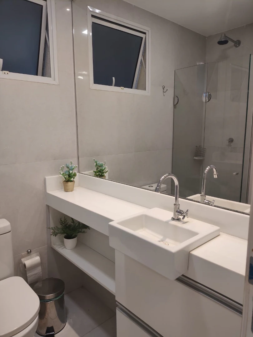 Квартира 92 м² із заскленим балконом та панорамними вікнами — photo 27