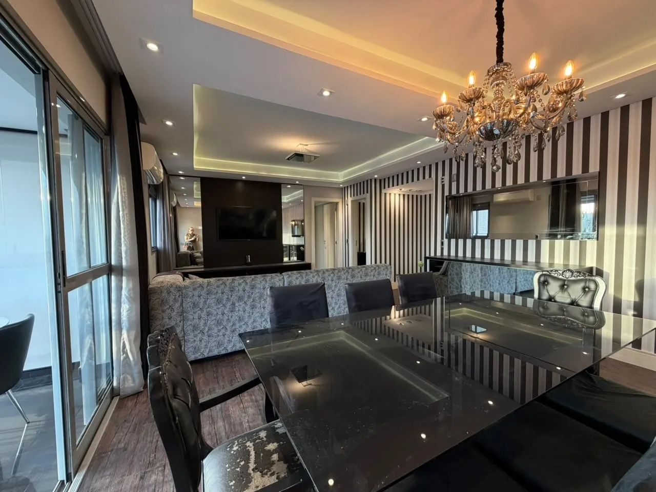 Floor-to-ceiling windows in a 3-bedroom apartment, 133 m² — photo 5