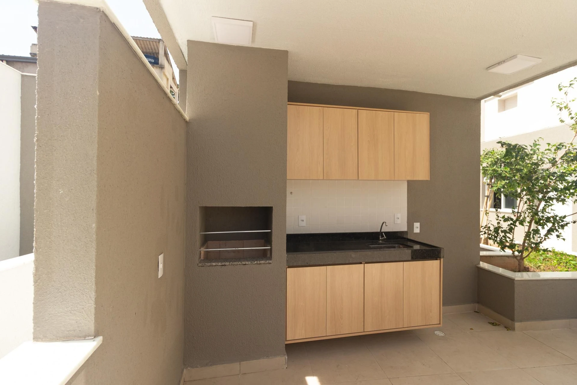 Apartment with 2 bedrooms, 1 en-suite and 1 parking spot — photo 30