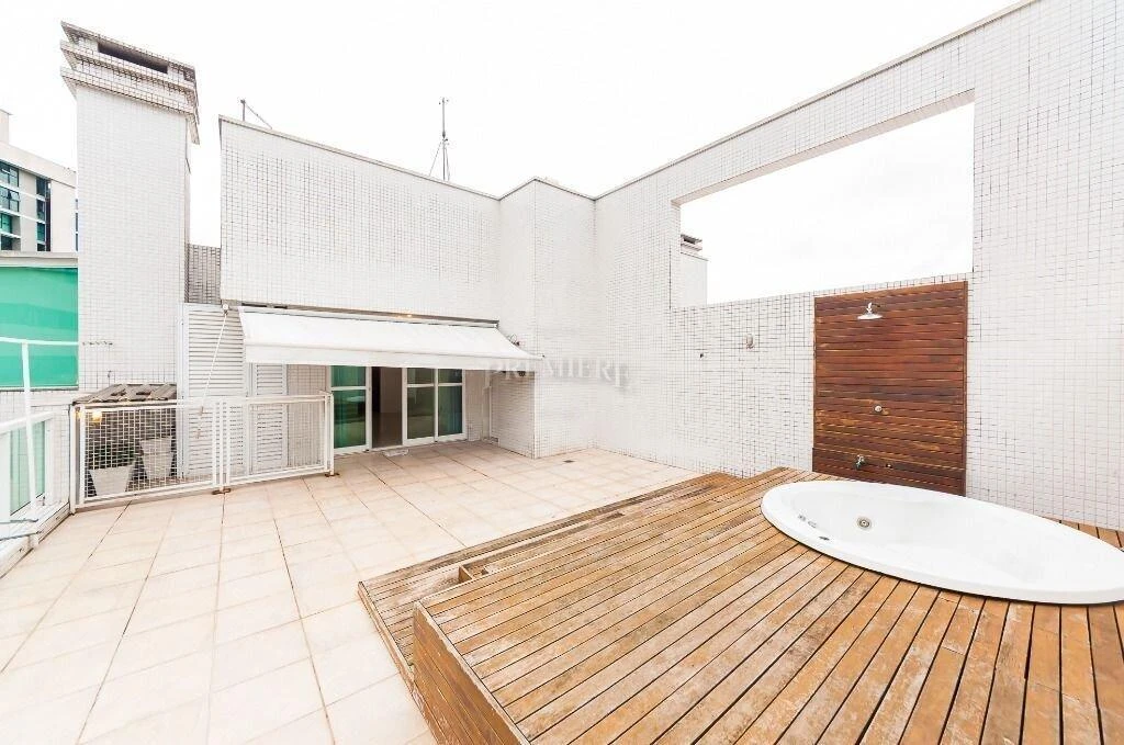 3-bedroom apartment, 1 with its own bathroom, 192 m² — photo 41