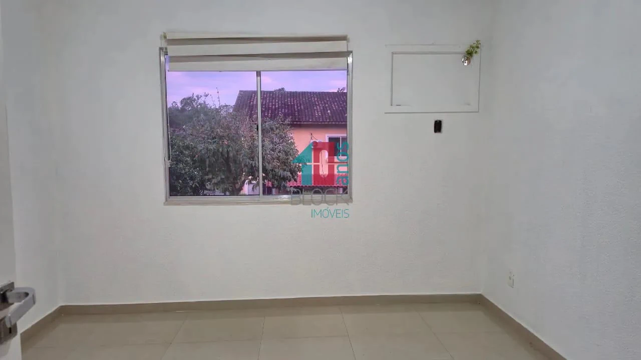2-bedroom house with a separate kitchen and cabinets — photo 14