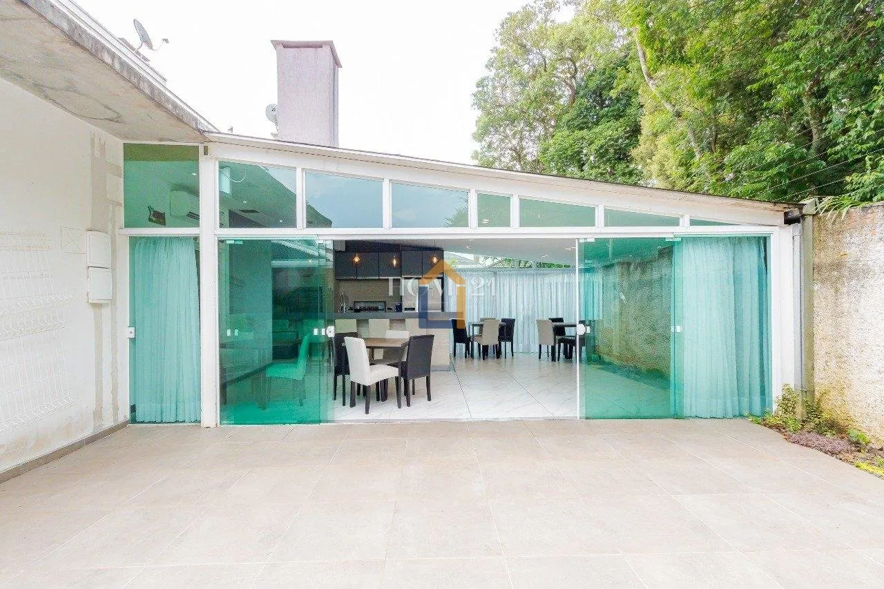 Furnished 470 m² house with 4 bedrooms and private garden — photo 111