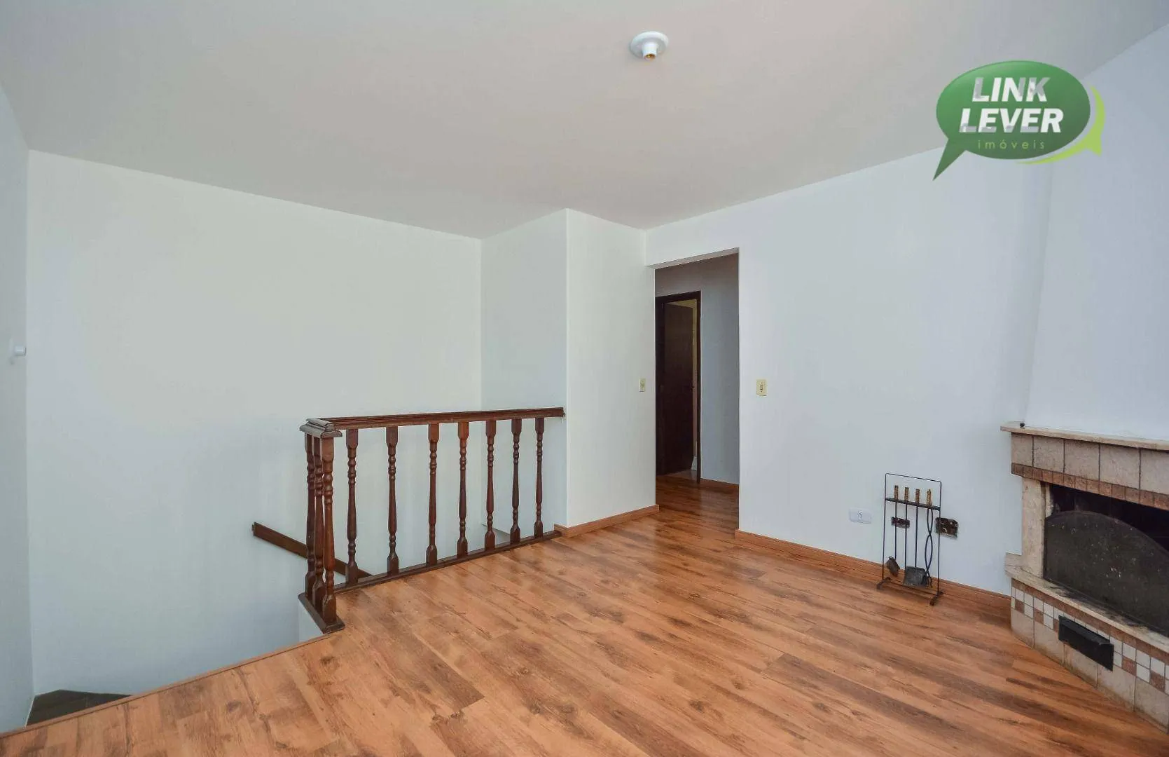 164 m² house with a fireplace and a grill on the balcony — photo 46