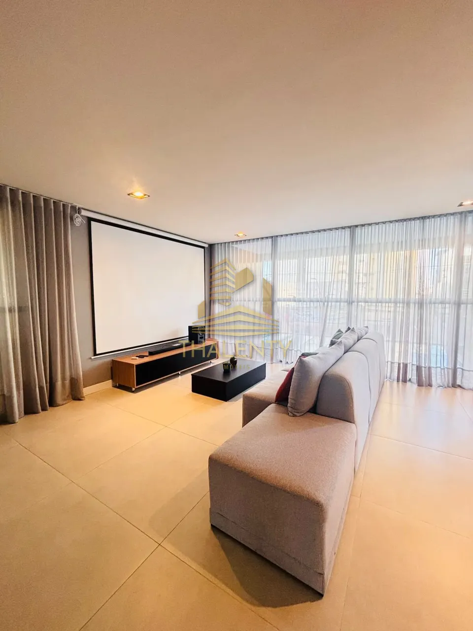Furnished 1-bedroom apartment with open-plan kitchen — photo 17