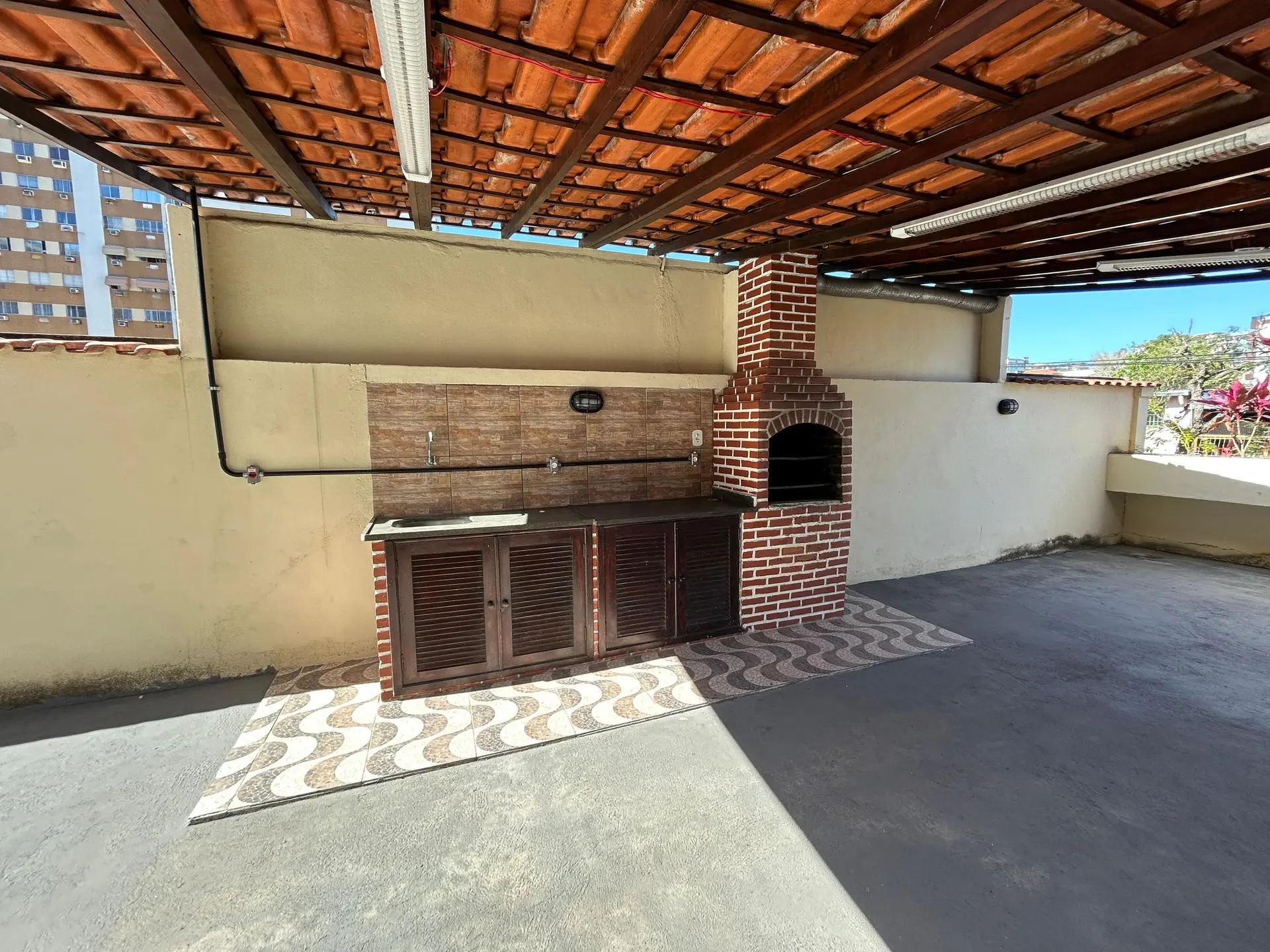 Furnished 4-bedroom rental apartment with 5 parking spaces — photo 64