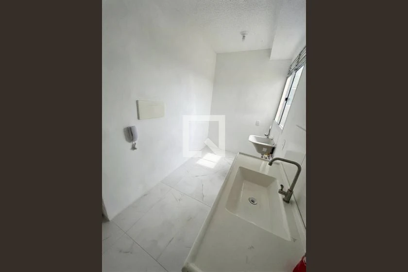 2-bedroom apartment with a compact kitchenette — photo 19