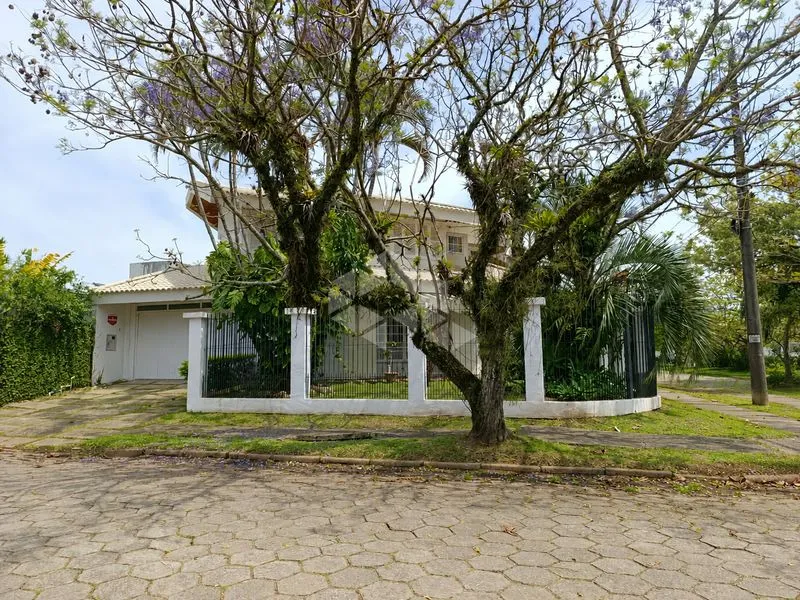 Furnished house, 222 m², with a bathtub — photo 22