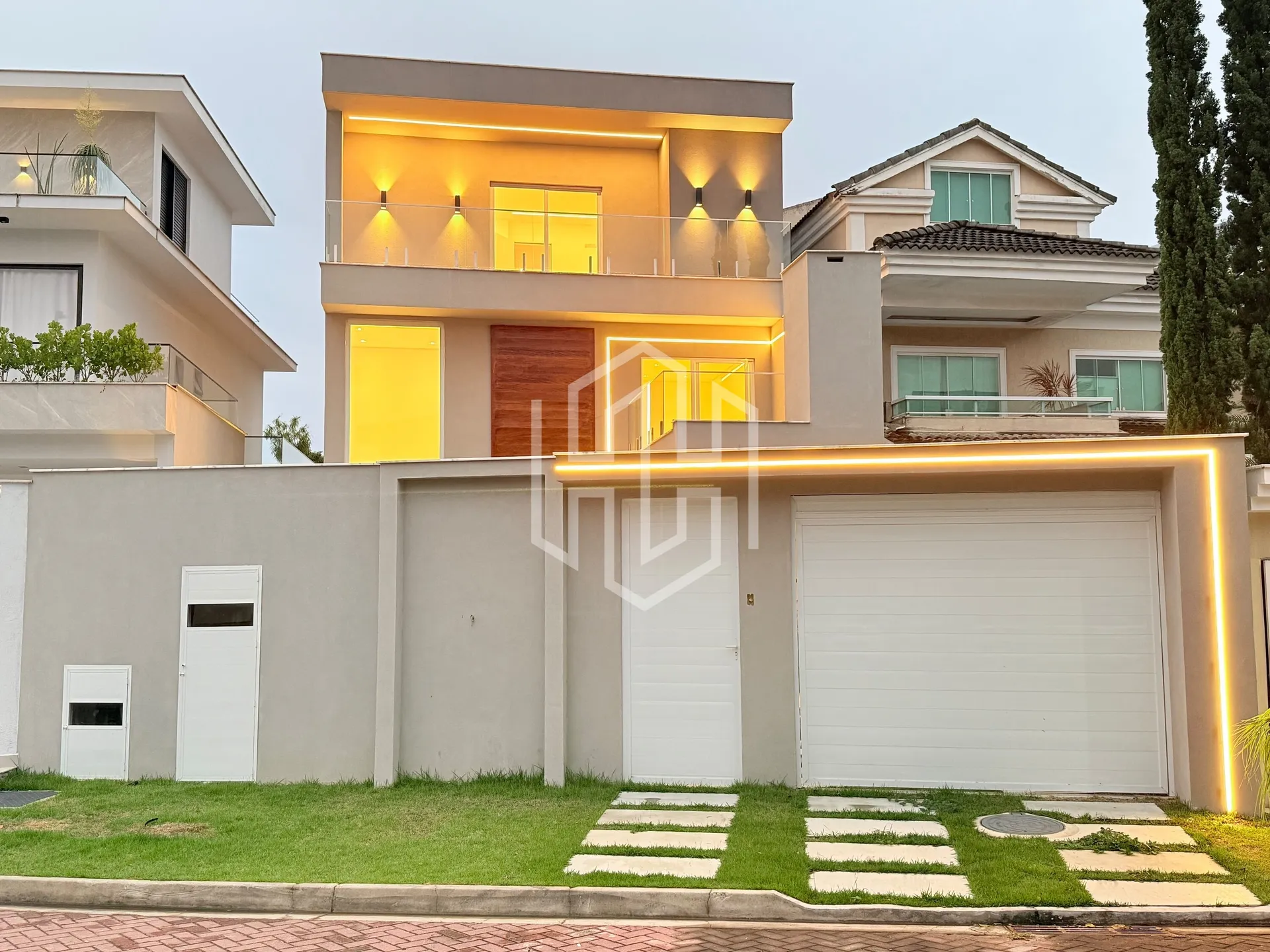 Casa, 315 m², com varanda gourmet — photo 4
