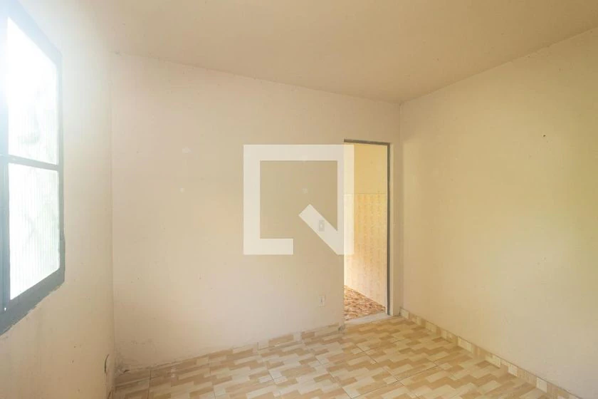 Casa con 2 dormitorios, 1 baño y zona de lavado — photo 25